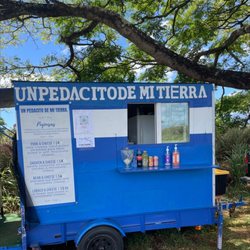 Pupusas En Hawaii - super cute blue truck