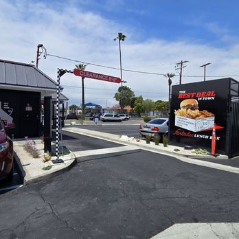 Eat Fantastic - Burgers Near Me - Long Beach, California