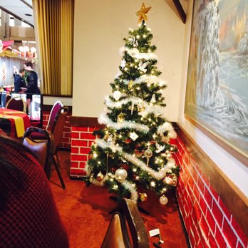 Burien Elks Lodge No 2143 - Nicely decorated tree in the corner near our dining table. - Venues & Event Spaces Near Me - Burien, Washington Burien Elks Lodge No 2143 - Nicely decorated tree in the corner near our dining table. - Venues & Event Spaces Near Me - Burien, Washington