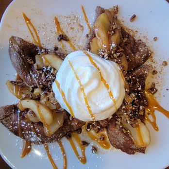 Colonial Cafe - American Near Me - Saint Charles, Illinois