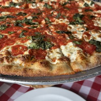 Grimaldi's Pizzeria - Margarita pizza. - Pizza Near Me - Katy, Texas Grimaldi's Pizzeria - Margarita pizza. - Pizza Near Me - Katy, Texas