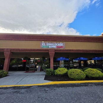 El Sinaloense - The Restaurant with a beautiful blue sky and white clouds above it. - Mexican Near Me - Roanoke, Virginia El Sinaloense - The Restaurant with a beautiful blue sky and white clouds above it. - Mexican Near Me - Roanoke, Virginia