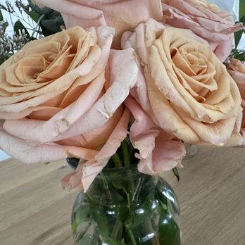 Ahwatukee Flowers - Wilting flowers that cost over $100 - Floral Designers Near Me - Phoenix, Arizona