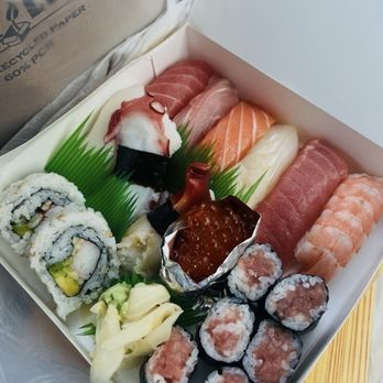 Taihei - Matsu-Sushi: 10 pieces nigiri-sushi, 6 pieces tuna roll, 2 pieces Cali roll. - Sushi Bars Near Me - Monterey Park, California Taihei - Matsu-Sushi: 10 pieces nigiri-sushi, 6 pieces tuna roll, 2 pieces Cali roll. - Sushi Bars Near Me - Monterey Park, California