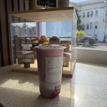 Dots Boba - Strawberry Coco Sago 草莓甘露 - Bubble Tea Near Me - San Francisco, California Dots Boba - Strawberry Coco Sago 草莓甘露 - Bubble Tea Near Me - San Francisco, California