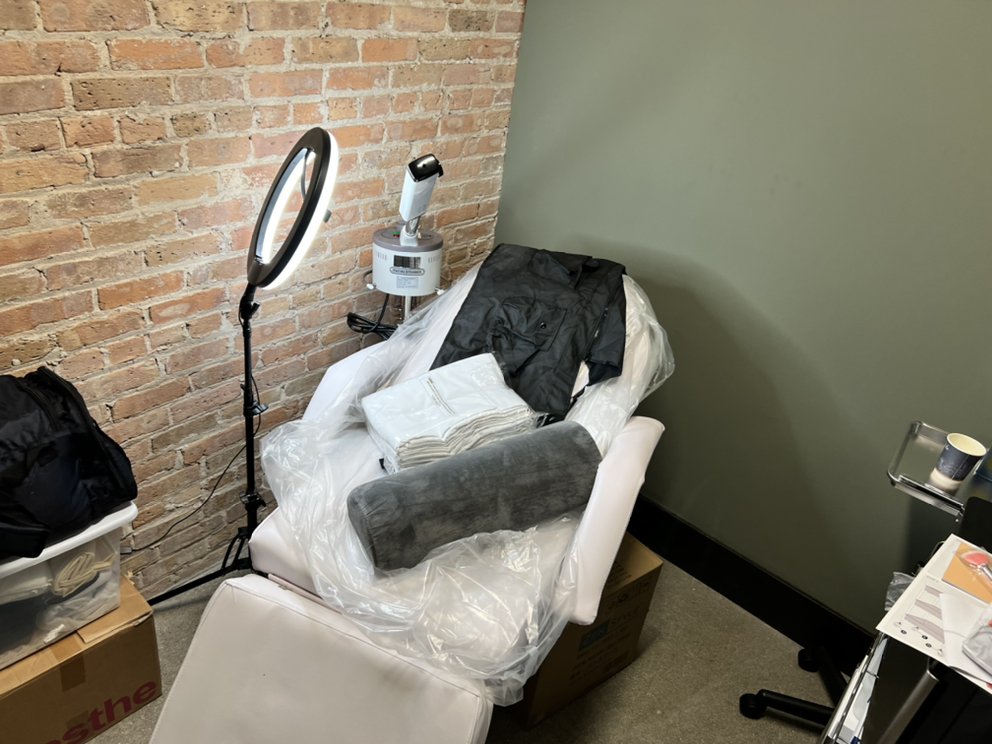 JW BEAUTY SPA 917 W 18th St, Chicago, Illinois Skin Care Phone