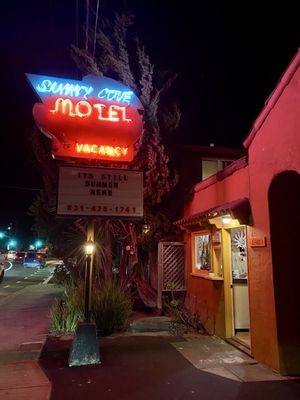 Sunny Cove Motel by null