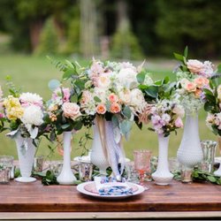Petal & Bean - Bud vase centerpiece