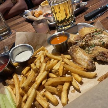 Twin Peaks - New American Near Me - Plano, Texas