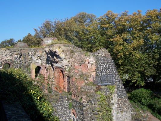 Kaiserpfalz Kaiserswerth by null