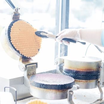 Baskin Robbins - waffle cones in making!! - Ice Cream & Frozen Yogurt Near Me - Thousand Oaks, California Baskin Robbins - waffle cones in making!! - Ice Cream & Frozen Yogurt Near Me - Thousand Oaks, California