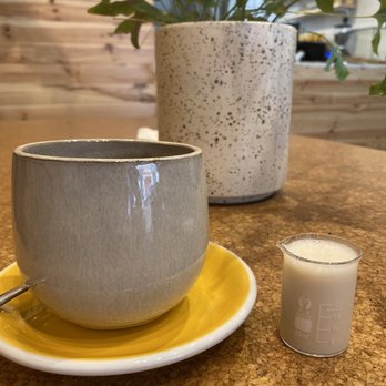 Milkees - Cute creamer and drinkware - Cafes Near Me - Lisbon, 11