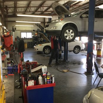 SpeeDee Oil Change & Auto Service - Oil Change Stations Near Me - Lincoln, Nebraska SpeeDee Oil Change & Auto Service - Oil Change Stations Near Me - Lincoln, Nebraska