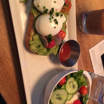 Earls Kitchen + Bar - Canadian (New) Near Me - Victoria, British Columbia Earls Kitchen + Bar - Canadian (New) Near Me - Victoria, British Columbia