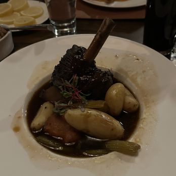 Notch 8 Grille - Steakhouses Near Me - Northampton, Massachusetts