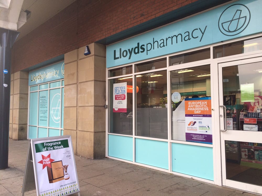 LLOYDS PHARMACY Crown Street, Glasgow, United Kingdom Drugstores
