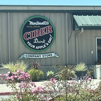 Martinelli's Company Store - Souvenir Shops Near Me - Watsonville, California