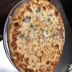 Toozy Patza Pizza - Sausage pizza