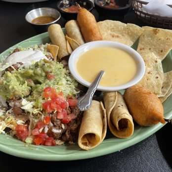 Pachanga Mexicana - The sampler - Mexican Near Me - Eureka, California
