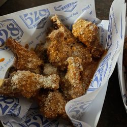 The 528 Tavern - Hot garlic parm
