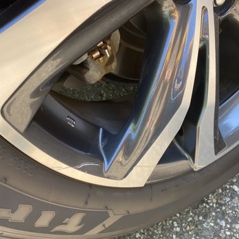 Bebo's Carwash - ABSOLUTE WORST CAR WASH!! Scratches to wheels and vehicle! OWNER HAS NO INTEGRITY, TERRIBLE SERVICE AND DETAILS ARE TRASH! - Car Wash Near Me - Mobile, Alabama