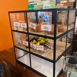 CAFÉ GRUMPY - Updated May 2025 - 361 Photos & 275 Reviews - 200 W 39th ...