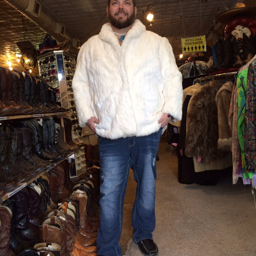Dolly Python - I found a LOVELY COAT!!! - Used, Vintage & Consignment Near Me - Dallas, Texas