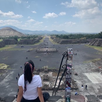 Vacation By Design - Pirámide de la luna, Teotihuacán - Travel Services Near Me