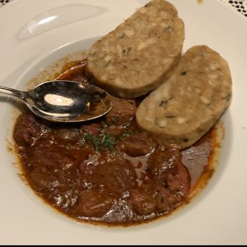 Marchfelderhof - Goulash with bread dumplings. - Austrian Near Me - Deutsch-Wagram, 3 Marchfelderhof - Goulash with bread dumplings. - Austrian Near Me - Deutsch-Wagram, 3