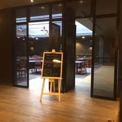 East75 Restaurant & Lounge