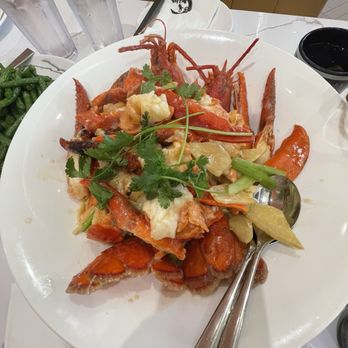 Ocean Pearl - Lobster x2 $38.88 with added noodles underneath for addition $10 - Cantonese Near Me - Milpitas, California