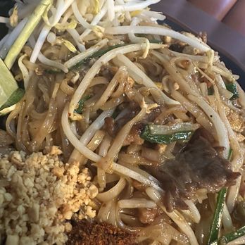Som Boon Thai Kitchen - Pad Thai with beef (mild) - Thai Near Me - Houston, Texas