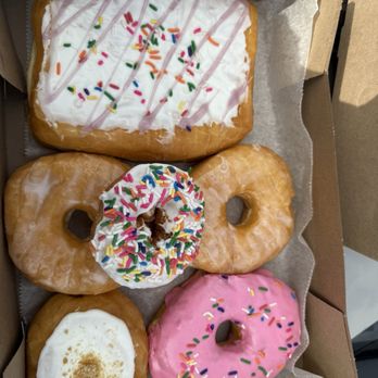 Doughlicious Donuts - Pop tart donut Birthday cake donut Strawberry glazed donuts Cheesecake Glazed donuts - Donuts Near Me - Apopka, Florida Doughlicious Donuts - Pop tart donut Birthday cake donut Strawberry glazed donuts Cheesecake Glazed donuts - Donuts Near Me - Apopka, Florida