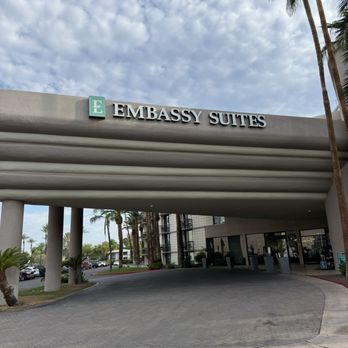 Embassy Suites by Hilton Phoenix Biltmore - Hotels Near Me - Phoenix, Arizona Embassy Suites by Hilton Phoenix Biltmore - Hotels Near Me - Phoenix, Arizona