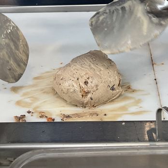 Amy's Ice Creams - Mixing - Ice Cream & Frozen Yogurt Near Me - Austin, Texas Amy's Ice Creams - Mixing - Ice Cream & Frozen Yogurt Near Me - Austin, Texas