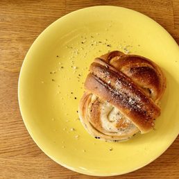 Cardamom bun