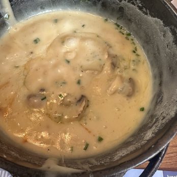 Restaurant Oberland - Fondue - Fondue Near Me - Lauterbrunnen, BE