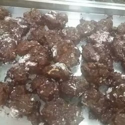 Pasticceria Laisa - Loro invenzione :Taralli al gusto Rocher personalizzabili con altri gusti ..