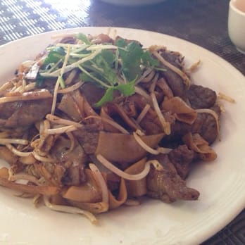 Char Siu House - Stir fry beef noodle - Chinese Near Me - North Melbourne, VIC