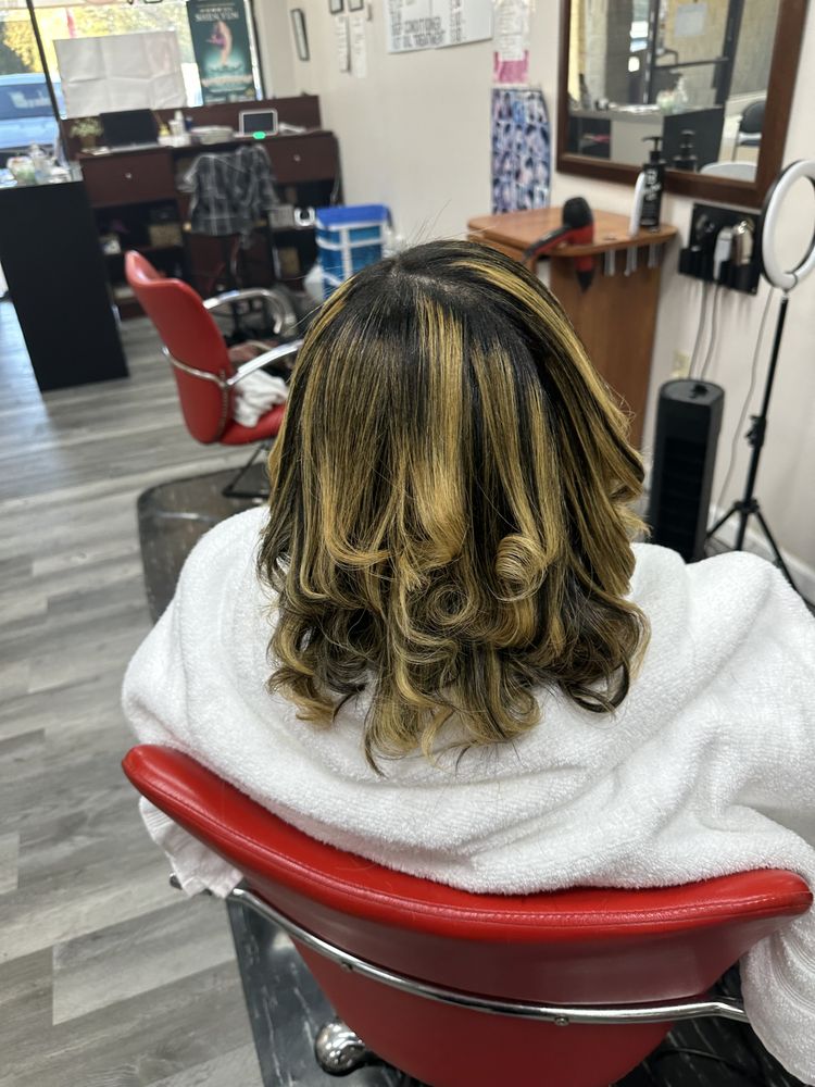 DIANA’S DOMINICAN HAIR SALON 8490 85, Jonesboro,