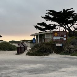 Mara Beach - Restroom and info area