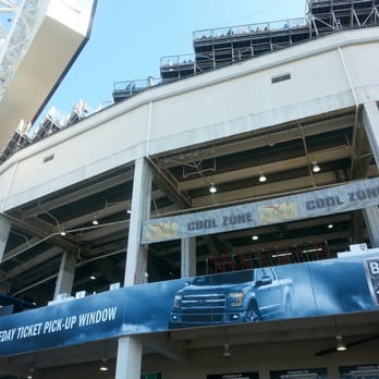 EverBank Stadium - Top of stadium - Stadiums & Arenas Near Me - Jacksonville, Florida