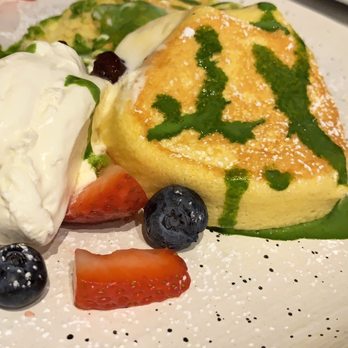 Hanabusa Cafe - Matcha pancakes (3) - Pancakes Near Me - Chicago, Illinois