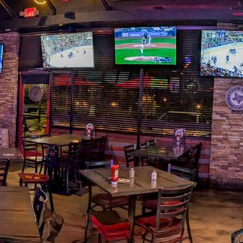 Three B's Grill - 7 shots merged into a panorama - American Near Me - Houston, Texas Three B's Grill - 7 shots merged into a panorama - American Near Me - Houston, Texas