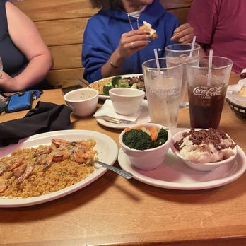 Texas Roadhouse - Barbeque Near Me - Cranston, Rhode Island