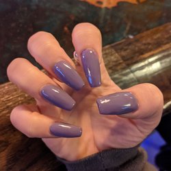 Modern Nails - Color-changing mani!