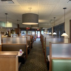 Perkins American Food - Dining area