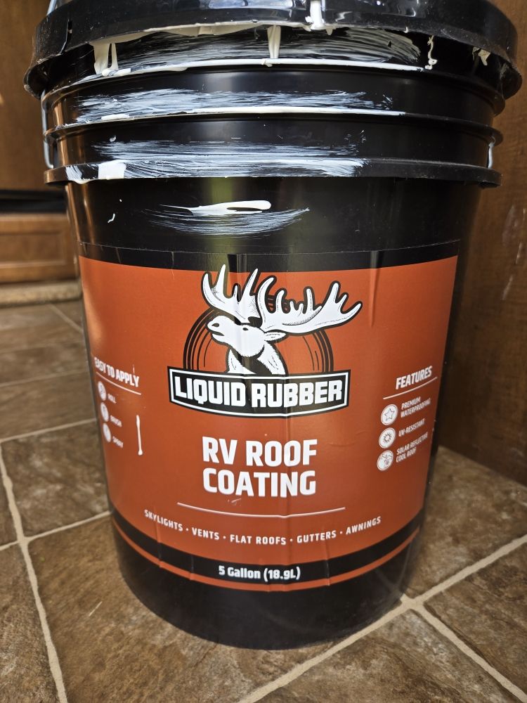 Slide of ET'S Camping & RV