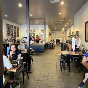 Bread & Vine Bistro - Shoppe - Coffee & Tea Near Me - Mitchell, South Dakota