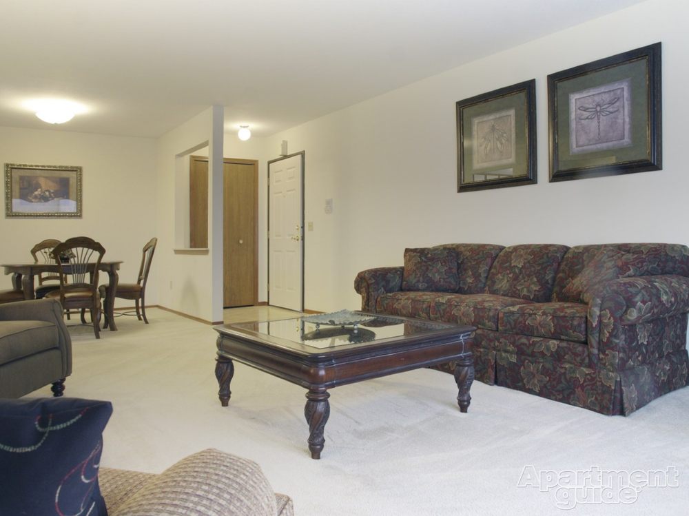 CROSS CREEK APARTMENTS Updated October 2024 25 Photos & 10 Reviews